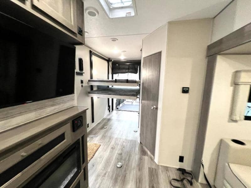 2025 Coachmen 2025 Coachmen Catalina Trail Blazer - thumbnail 38