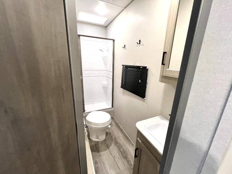 2025 Coachmen 2025 Coachmen Catalina Trail Blazer - thumbnail 39