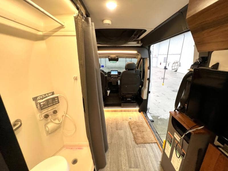 2023 Winnebago 2023 Winnebago Roamer - thumbnail 3