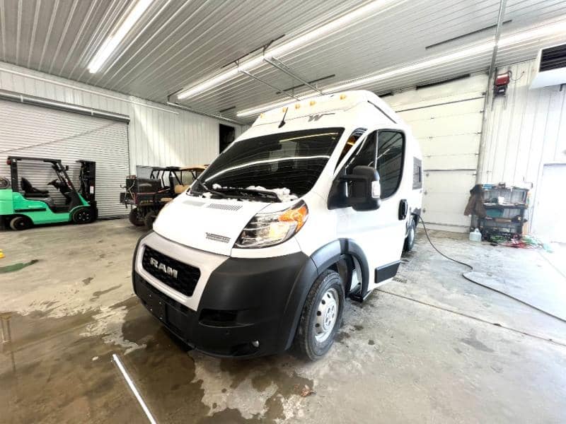 2023 Winnebago 2023 Winnebago Roamer - thumbnail 5