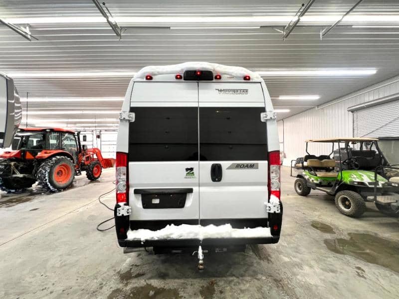 2023 Winnebago 2023 Winnebago Roamer - thumbnail 7