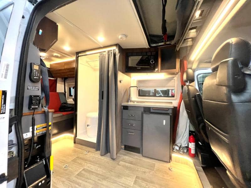 2023 Winnebago 2023 Winnebago Roamer - thumbnail 11