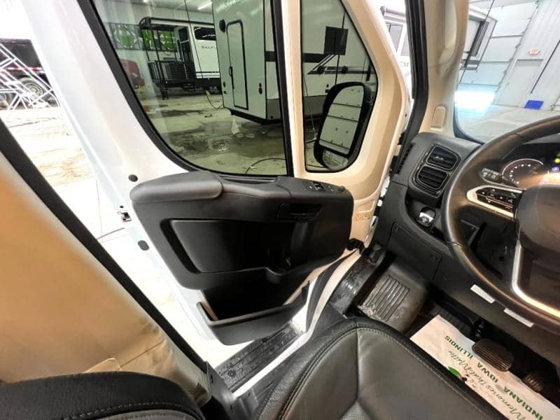 2023 Winnebago 2023 Winnebago Roamer - thumbnail 22