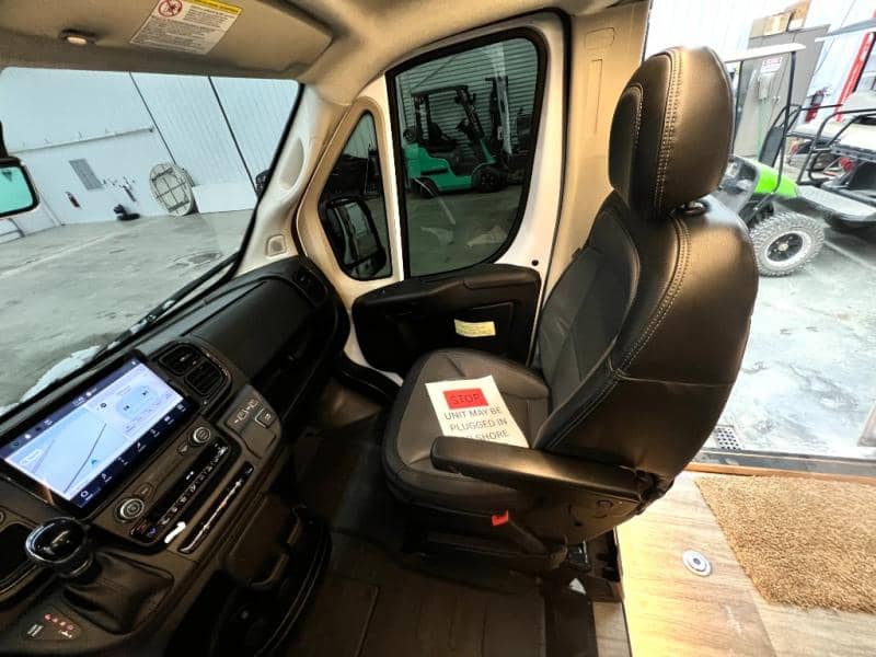 2023 Winnebago 2023 Winnebago Roamer - thumbnail 23