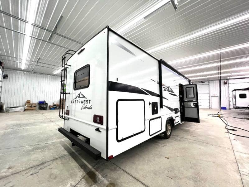 2024 East to West 2024 East to West Entrada - thumbnail 6