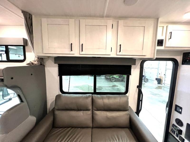 2024 East to West 2024 East to West Entrada - thumbnail 19