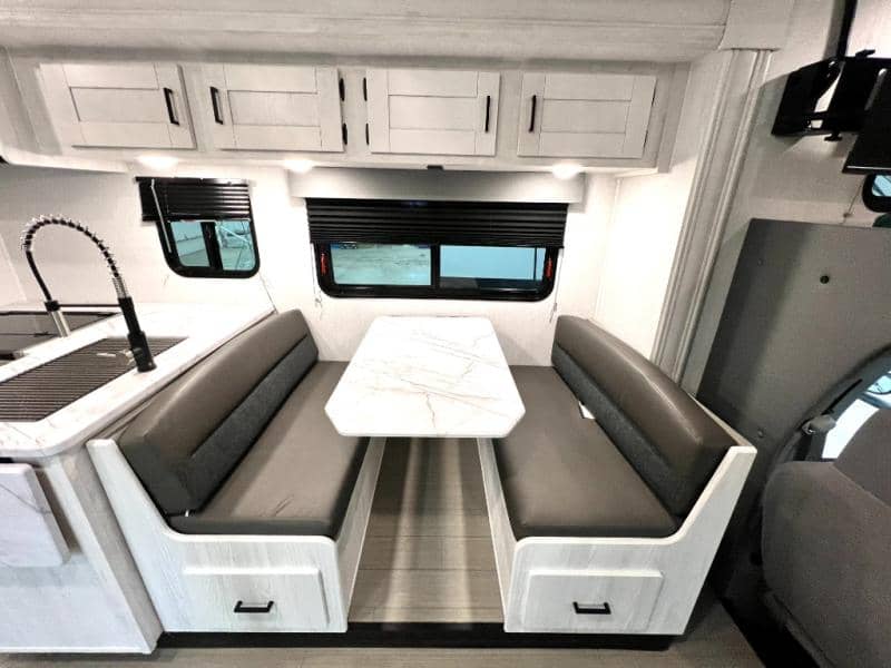 2024 East to West 2024 East to West Entrada - thumbnail 22