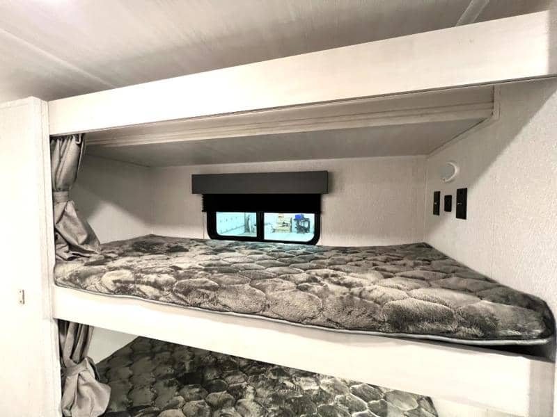 2024 East to West 2024 East to West Entrada - thumbnail 33