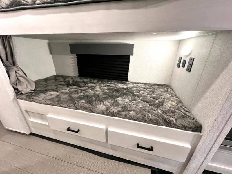 2024 East to West 2024 East to West Entrada - thumbnail 34