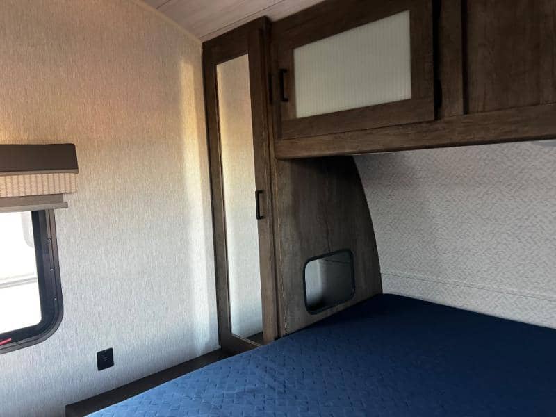 2022 Forest River 2022 Forest River Wildwood - thumbnail 3