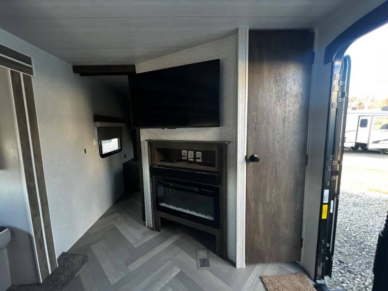 2022 Forest River 2022 Forest River Wildwood - thumbnail 11