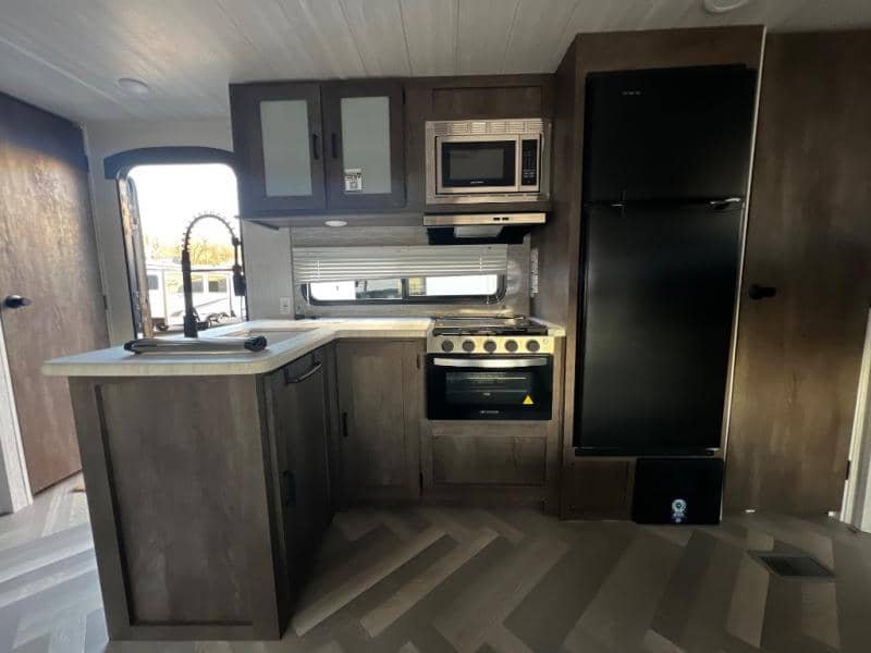 2022 Forest River 2022 Forest River Wildwood - thumbnail 16