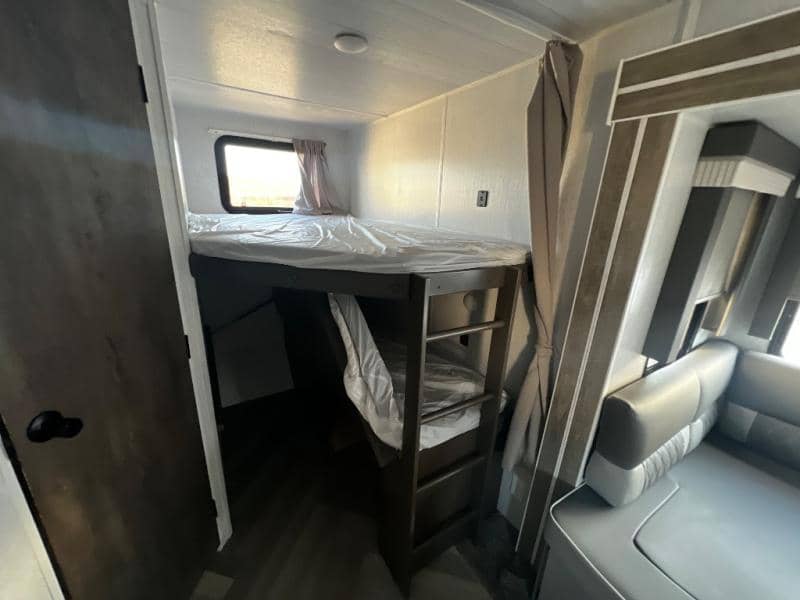 2022 Forest River 2022 Forest River Wildwood - thumbnail 21