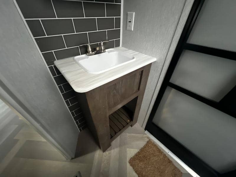 2022 Forest River 2022 Forest River Wildwood - thumbnail 25