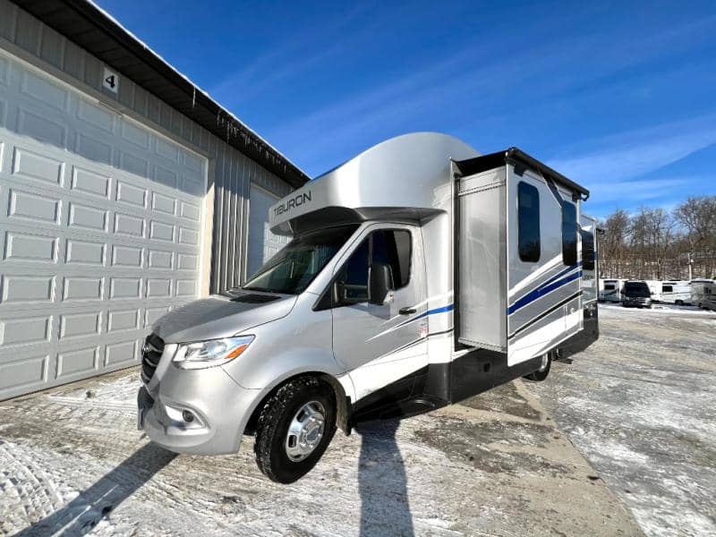 2024 Thor Motor Coach 2024 Thor Motor Coach Tiburon - thumbnail 9