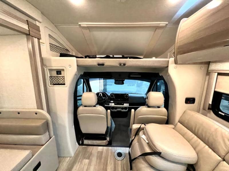 2024 Thor Motor Coach 2024 Thor Motor Coach Tiburon - thumbnail 17