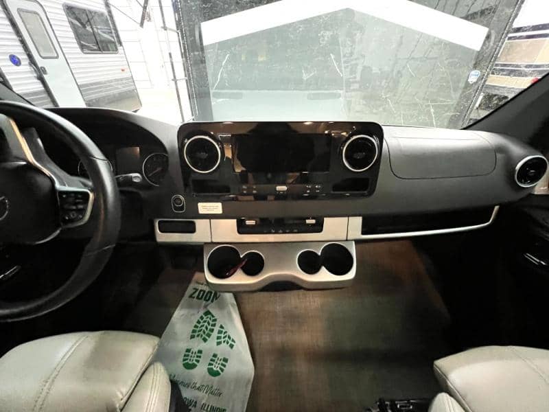 2024 Thor Motor Coach 2024 Thor Motor Coach Tiburon - thumbnail 21