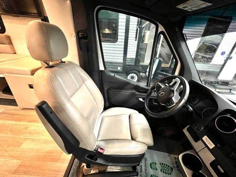 2024 Thor Motor Coach 2024 Thor Motor Coach Tiburon - thumbnail 22