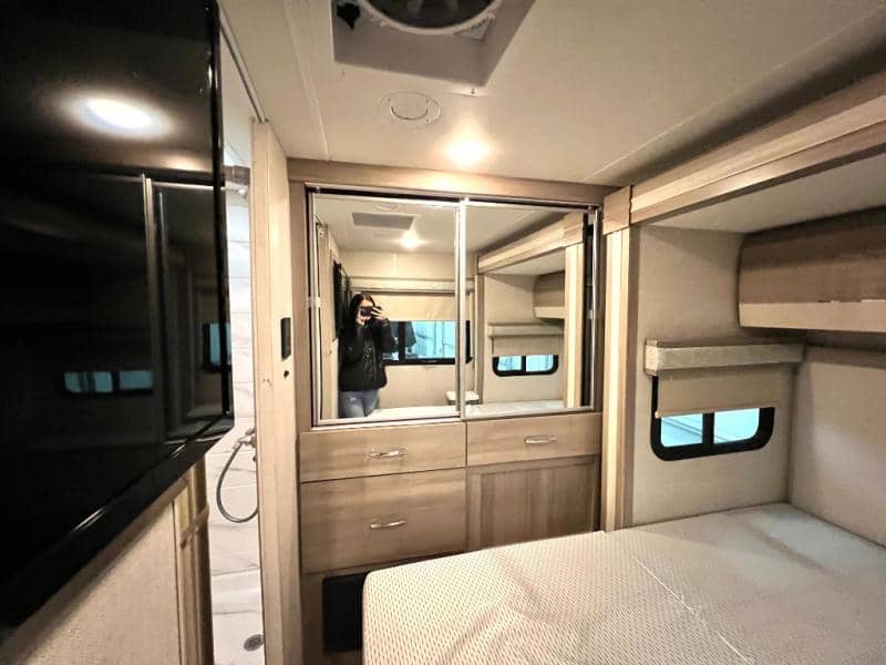 2024 Thor Motor Coach 2024 Thor Motor Coach Tiburon - thumbnail 47