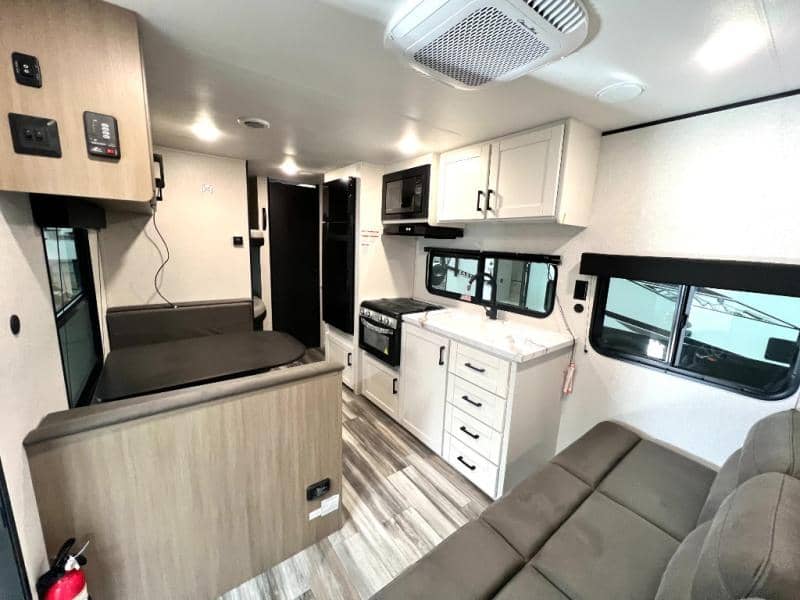 2026 Jayco 2026 Jayco Jay Flight SLX - thumbnail 18