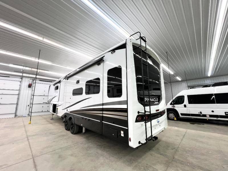 2026 Jayco 2026 Jayco Pinnacle - thumbnail 8