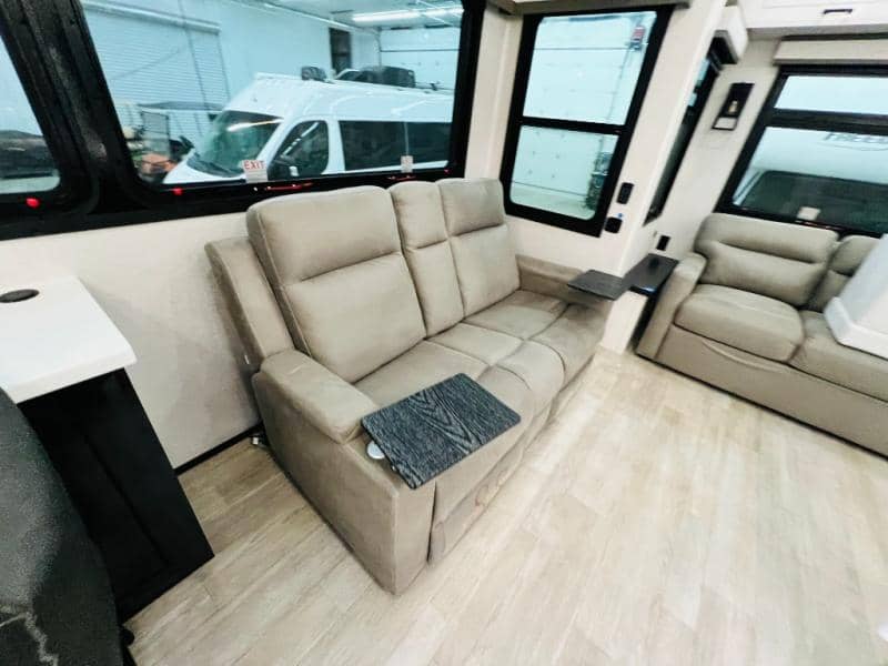 2026 Jayco 2026 Jayco Pinnacle - thumbnail 22