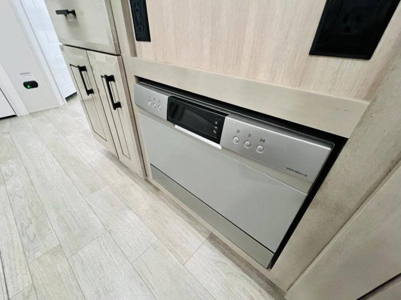 2026 Jayco 2026 Jayco Pinnacle - thumbnail 35