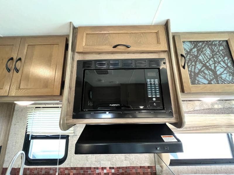 2017 Coachmen 2017 Coachmen Freelander - thumbnail 24