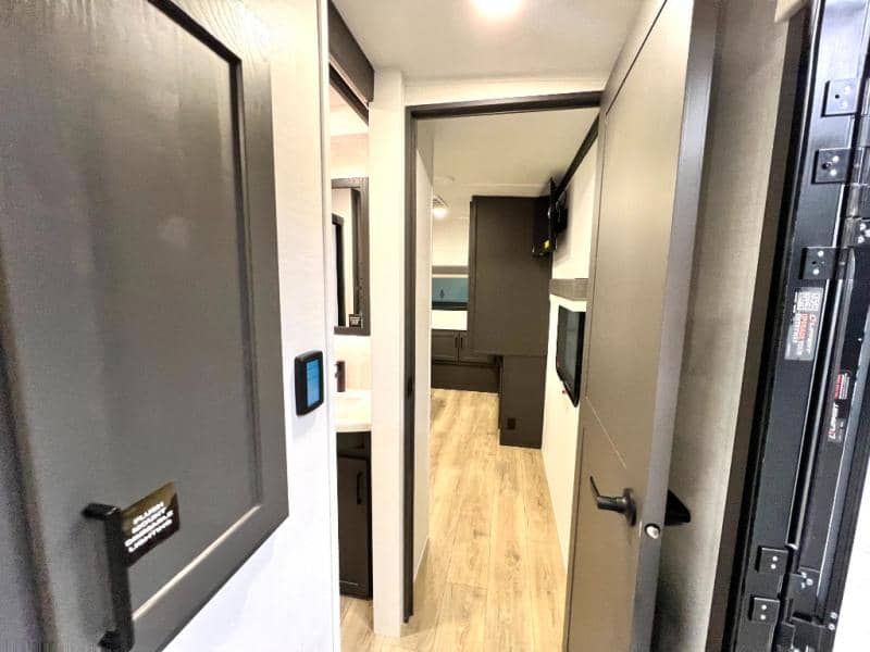 2026 Forest River 2026 Forest River Rockwood Signature - thumbnail 38