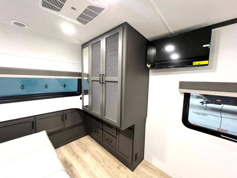 2026 Forest River 2026 Forest River Rockwood Signature - thumbnail 52