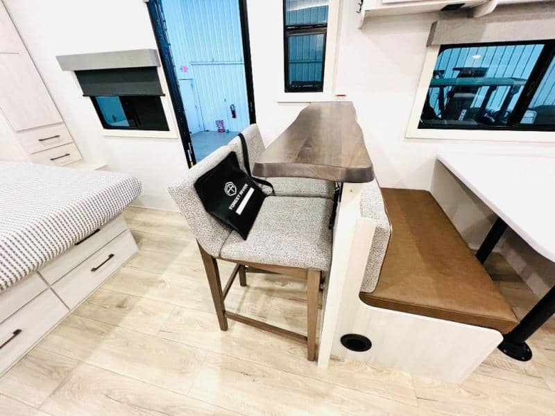 2026 Forest River 2026 Forest River Surveyor Legend - thumbnail 10