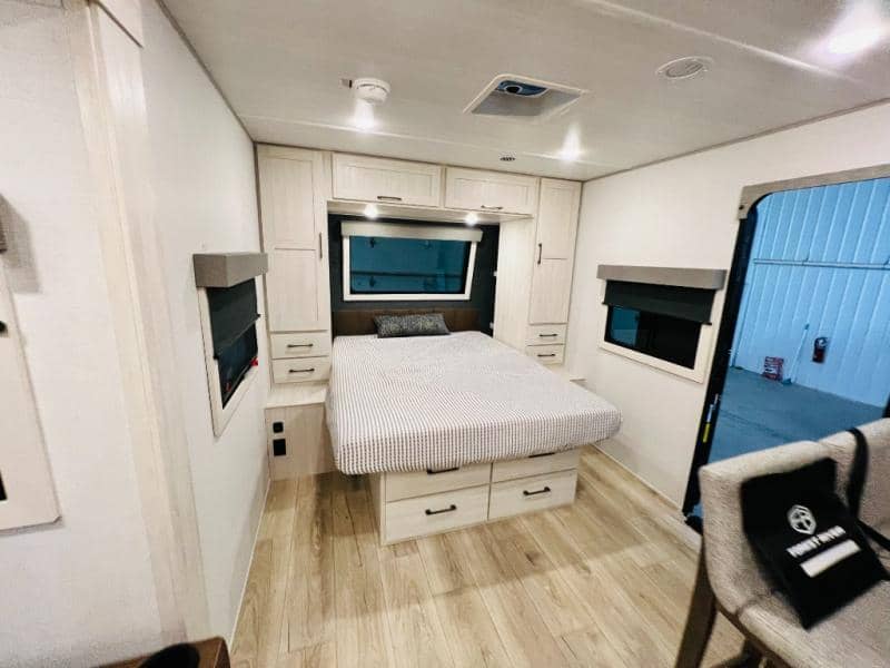 2026 Forest River 2026 Forest River Surveyor Legend - thumbnail 27