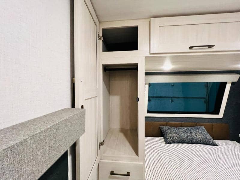 2026 Forest River 2026 Forest River Surveyor Legend - thumbnail 28