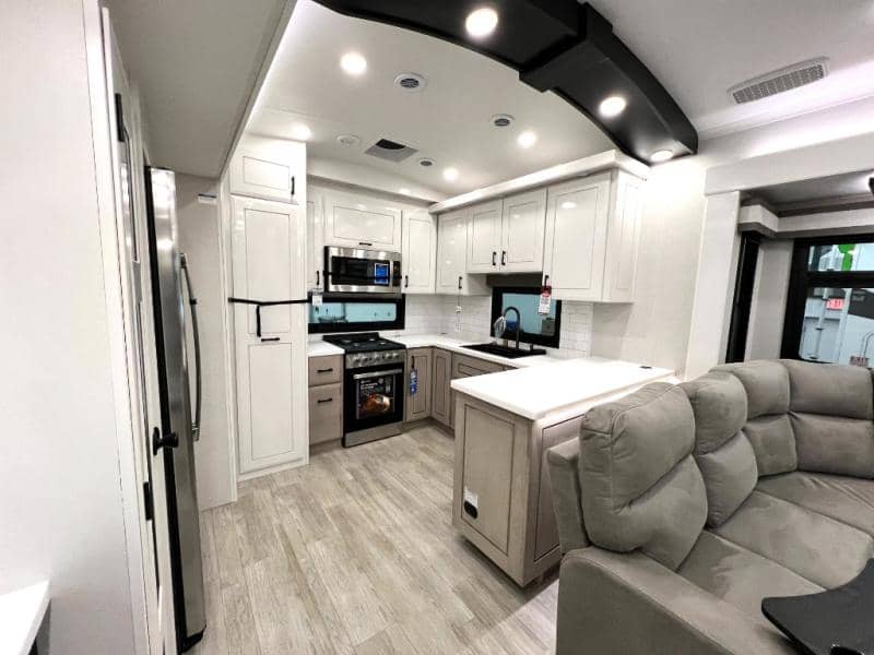 2026 Jayco 2026 Jayco Pinnacle - thumbnail 8