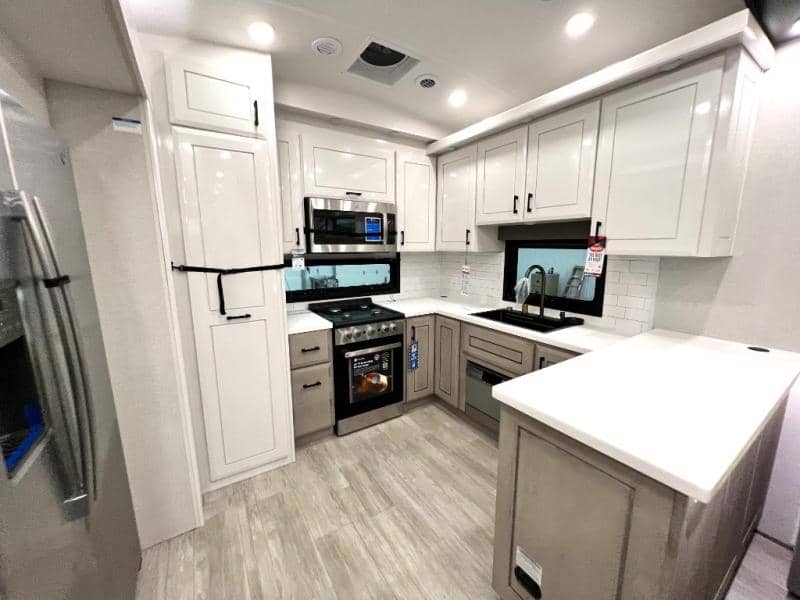 2026 Jayco 2026 Jayco Pinnacle - thumbnail 9