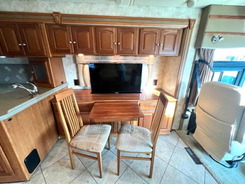 2012 Winnebago 2012 Winnebago Adventurer - thumbnail 14