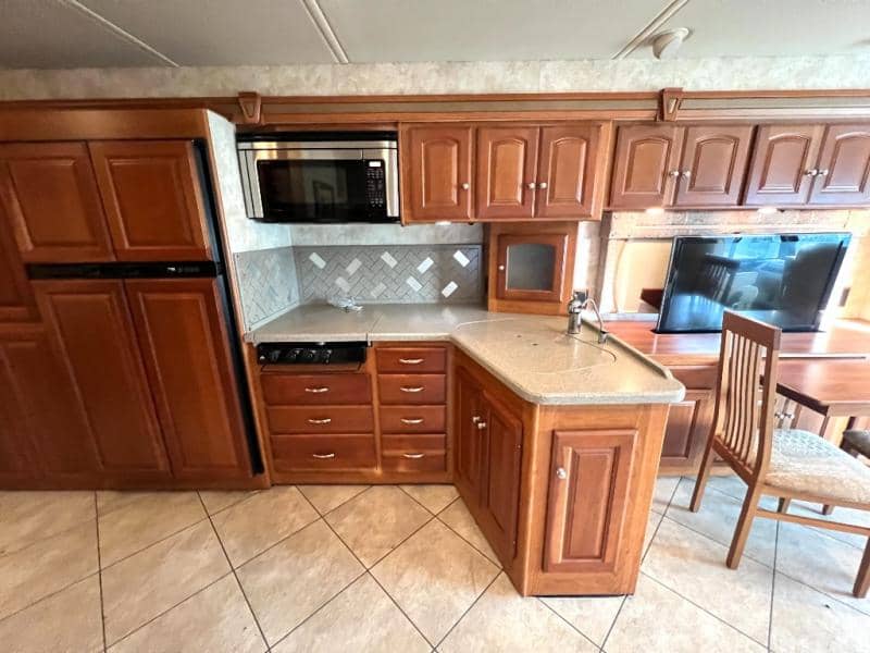 2012 Winnebago 2012 Winnebago Adventurer - thumbnail 20