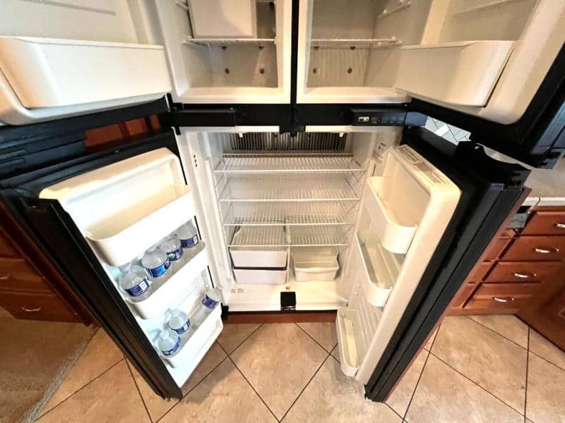 2012 Winnebago 2012 Winnebago Adventurer - thumbnail 27