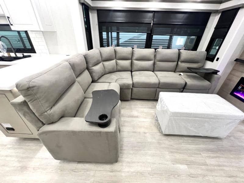 2026 Jayco 2026 Jayco Pinnacle - thumbnail 18