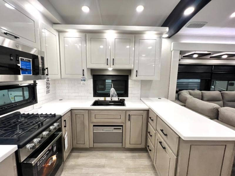 2026 Jayco 2026 Jayco Pinnacle - thumbnail 28