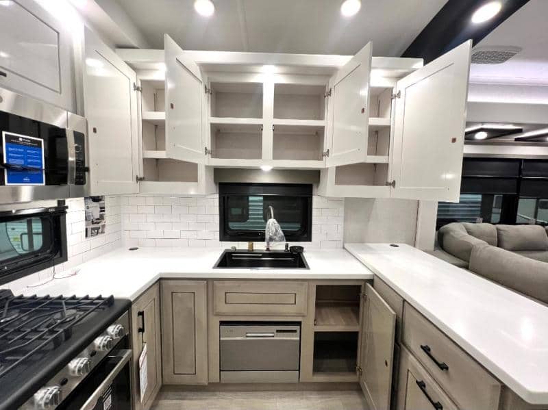 2026 Jayco 2026 Jayco Pinnacle - thumbnail 29