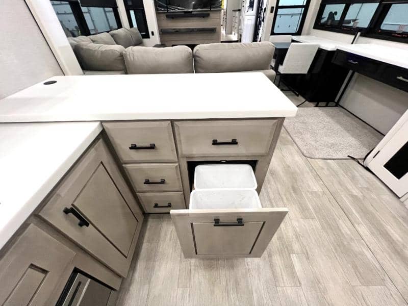 2026 Jayco 2026 Jayco Pinnacle - thumbnail 32