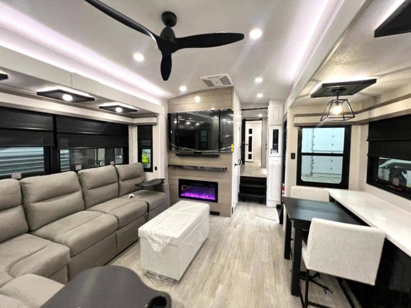 2026 Jayco 2026 Jayco Pinnacle - thumbnail 38