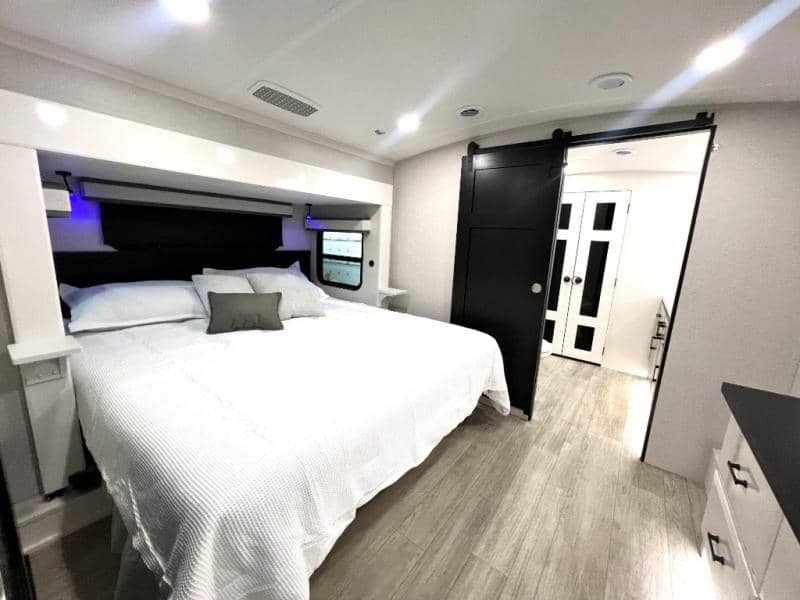 2026 Jayco 2026 Jayco Pinnacle - thumbnail 47