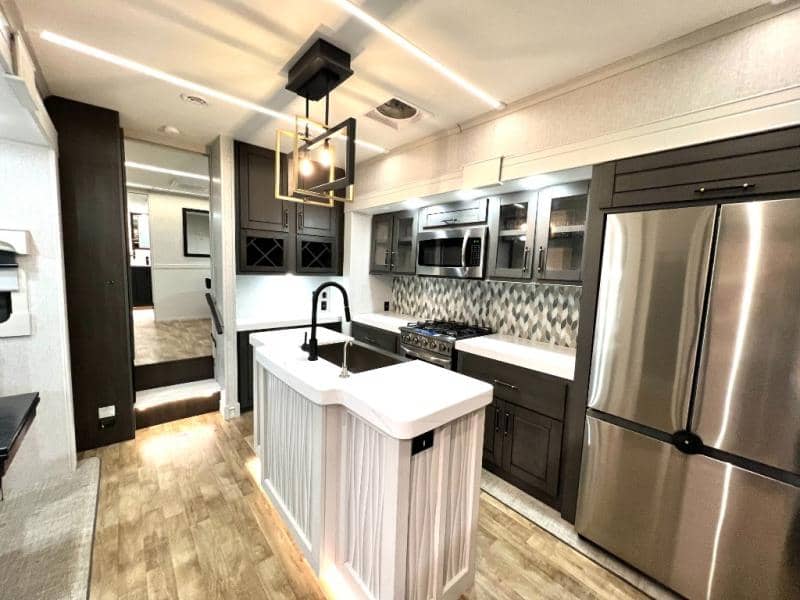 2024 CrossRoads 2024 CrossRoads Redwood - thumbnail 1