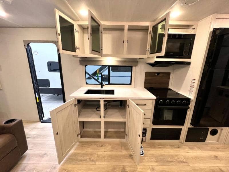 2026 Forest River 2026 Forest River Surveyor Legend - thumbnail 17