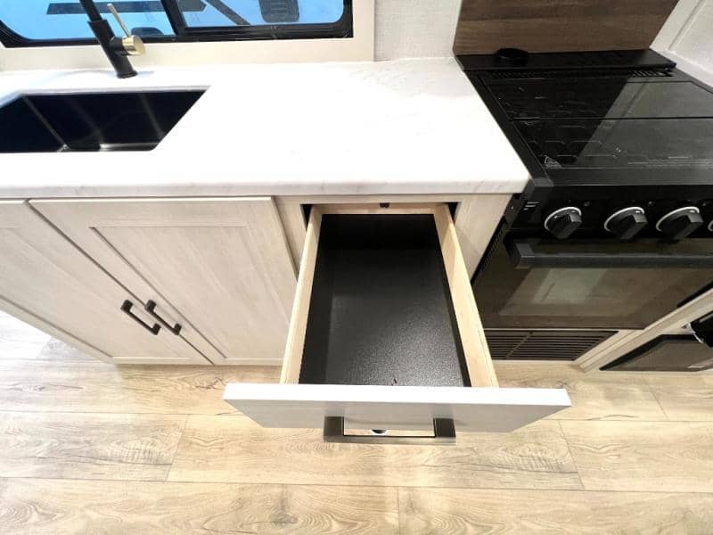 2026 Forest River 2026 Forest River Surveyor Legend - thumbnail 19