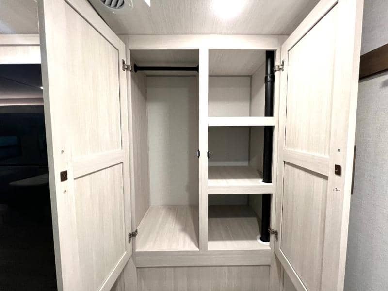 2026 Forest River 2026 Forest River Surveyor Legend - thumbnail 32