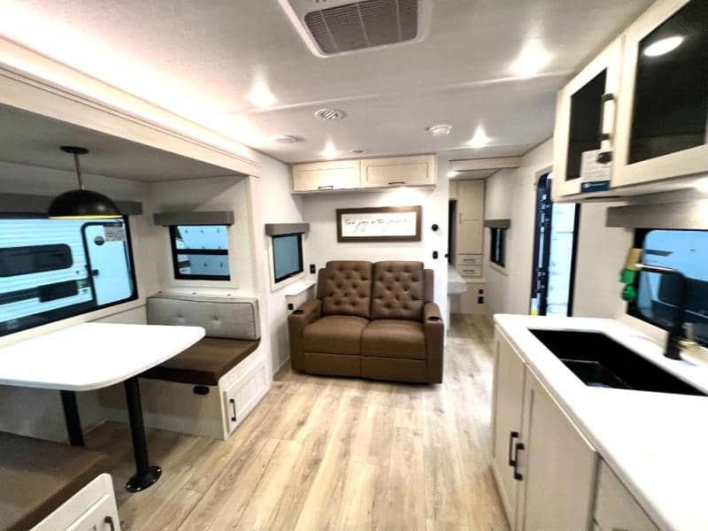 2026 Forest River 2026 Forest River Surveyor Legend - thumbnail 33