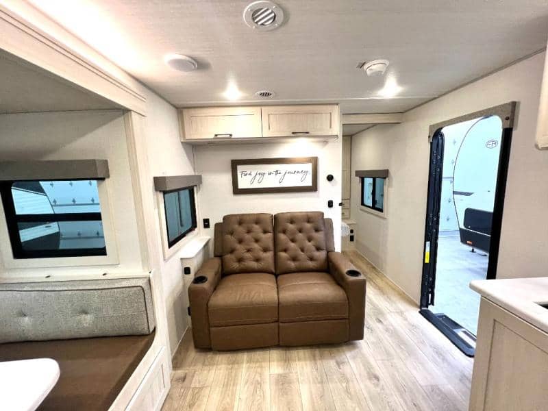 2026 Forest River 2026 Forest River Surveyor Legend - thumbnail 34